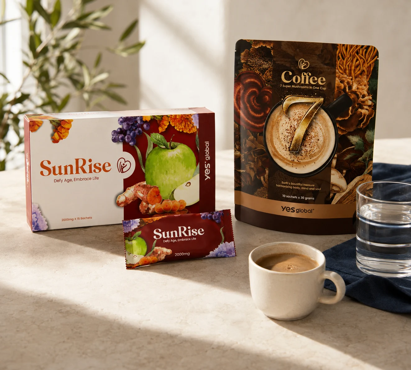 SunRise и 7 Coffee на столе с утренней чашкой кофе